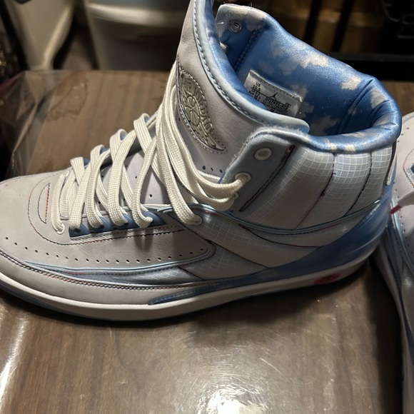 J. Balvin/Jordan Collaboration Shoe 2022 - Picture 3 of 9